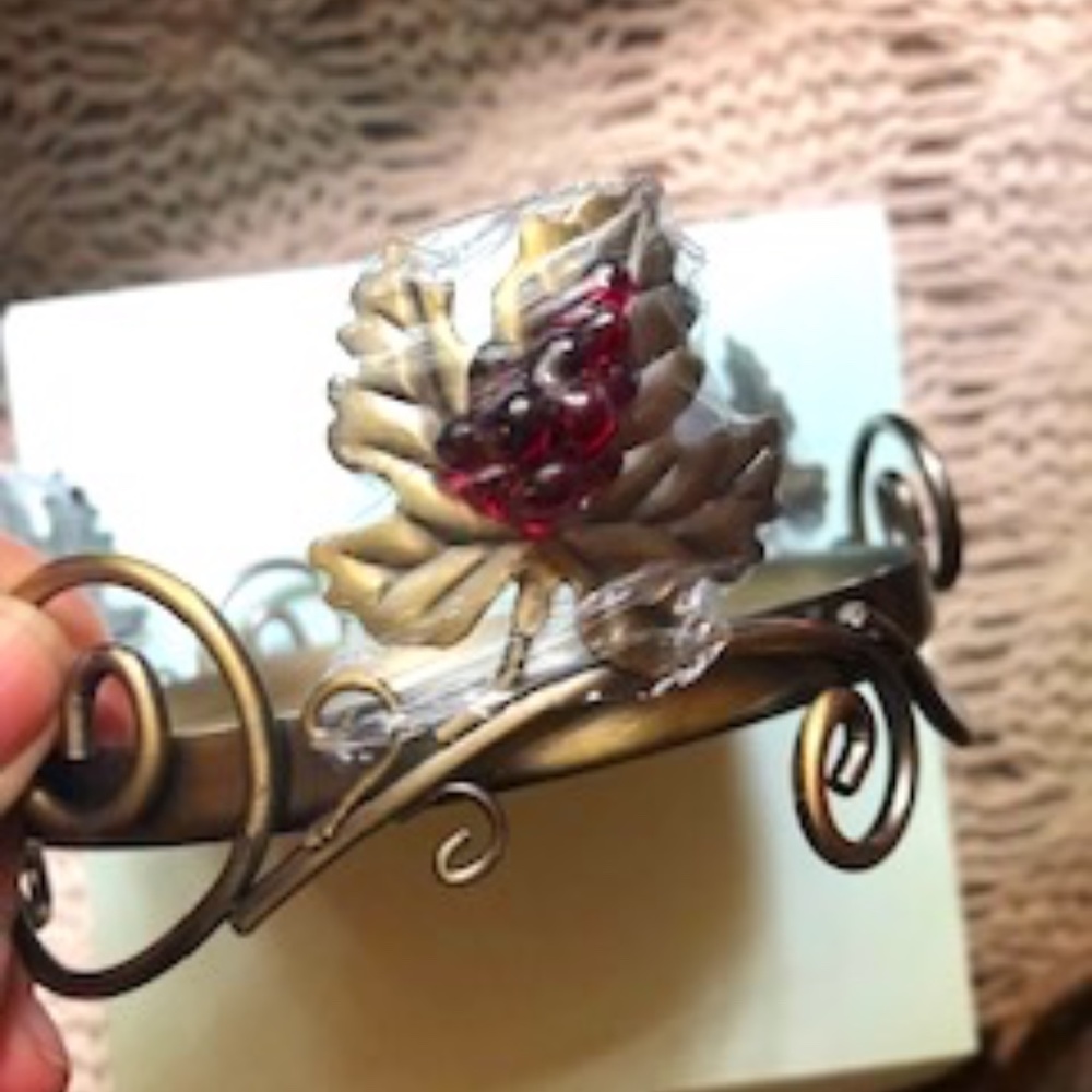 *HOST PICK* PartyLite Grape Leaf Pillar Holder *NWOT*